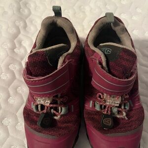 Keen Youth Pink and Gray Hiking Shoes